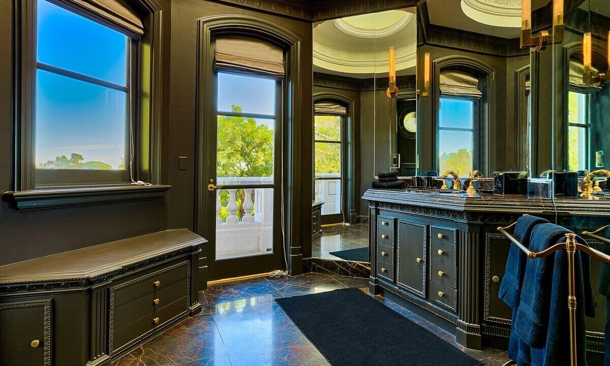 Photo of Bathroom in The Flats