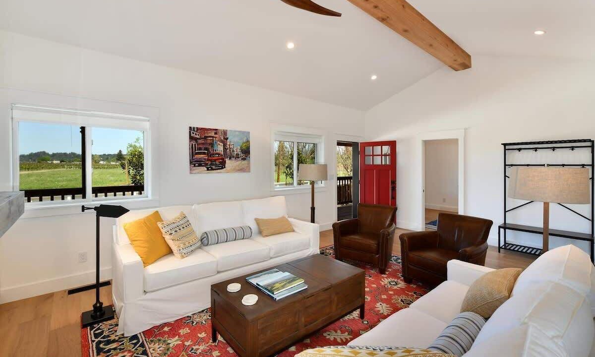 Photo of Livingroom in Healdsburg
