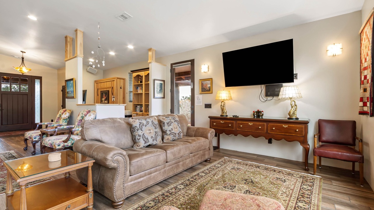 Photo of Livingroom in West Sedona