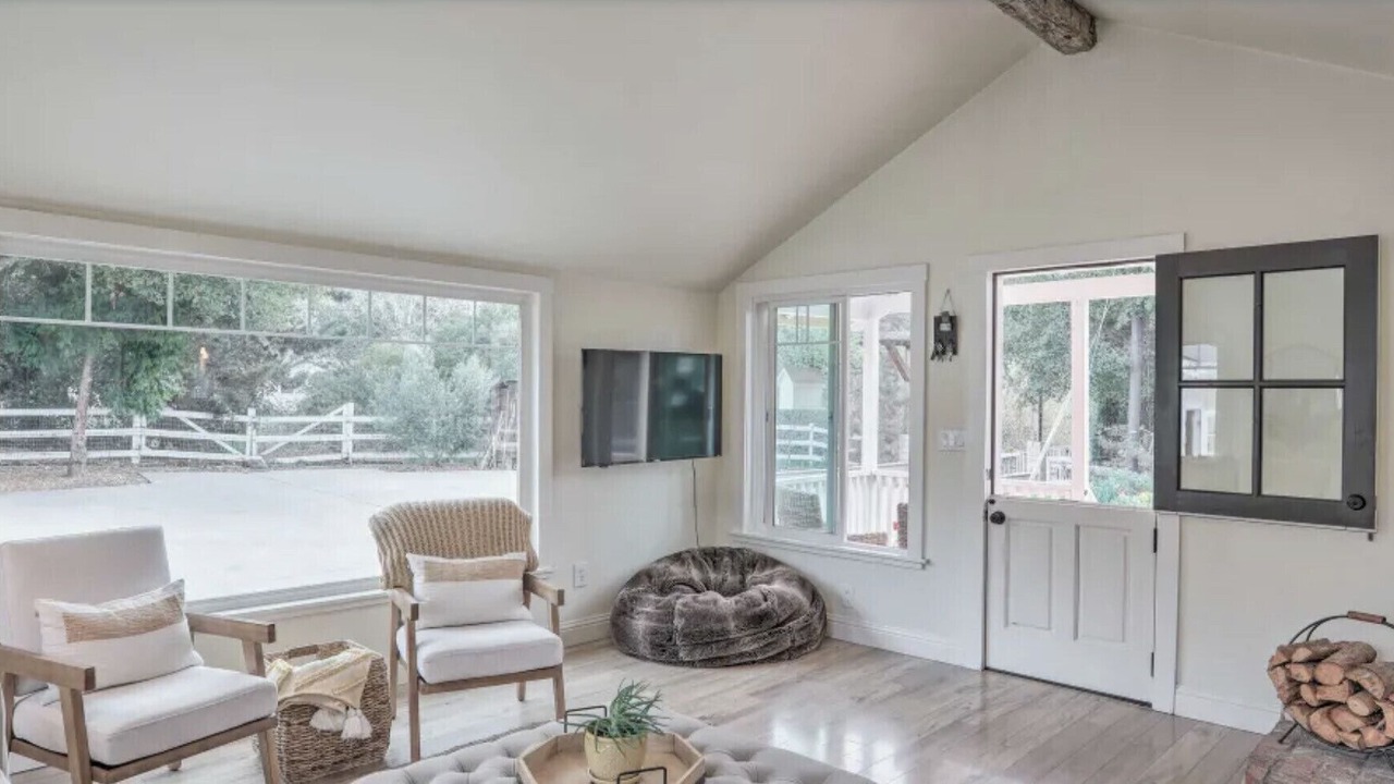 Photo of Livingroom in Callender
