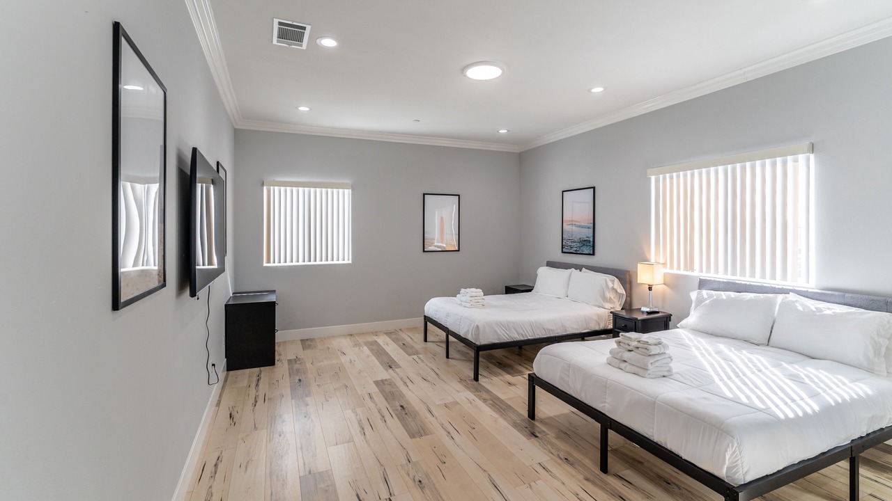 Photo of Bedroom in Midway City