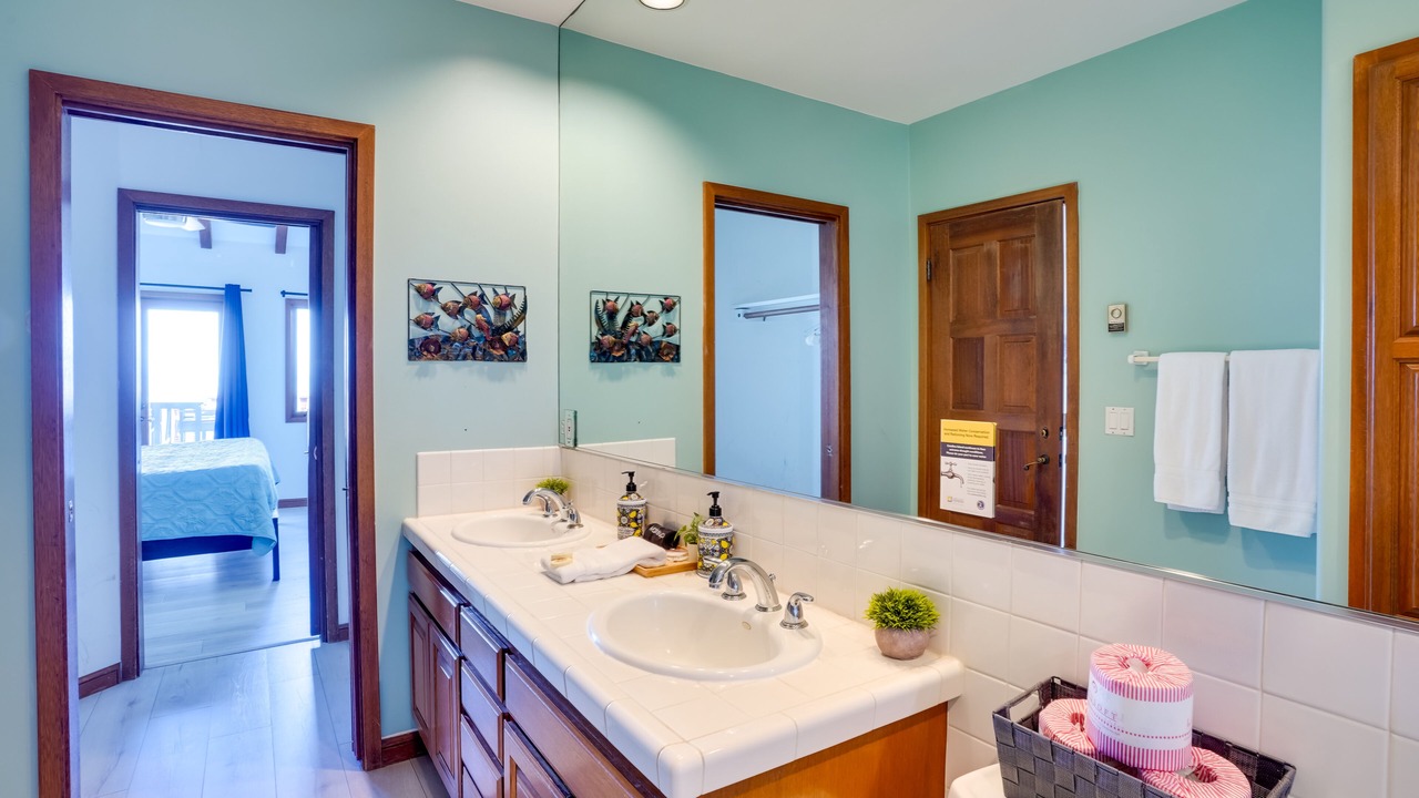 Photo of Bathroom in Avalon