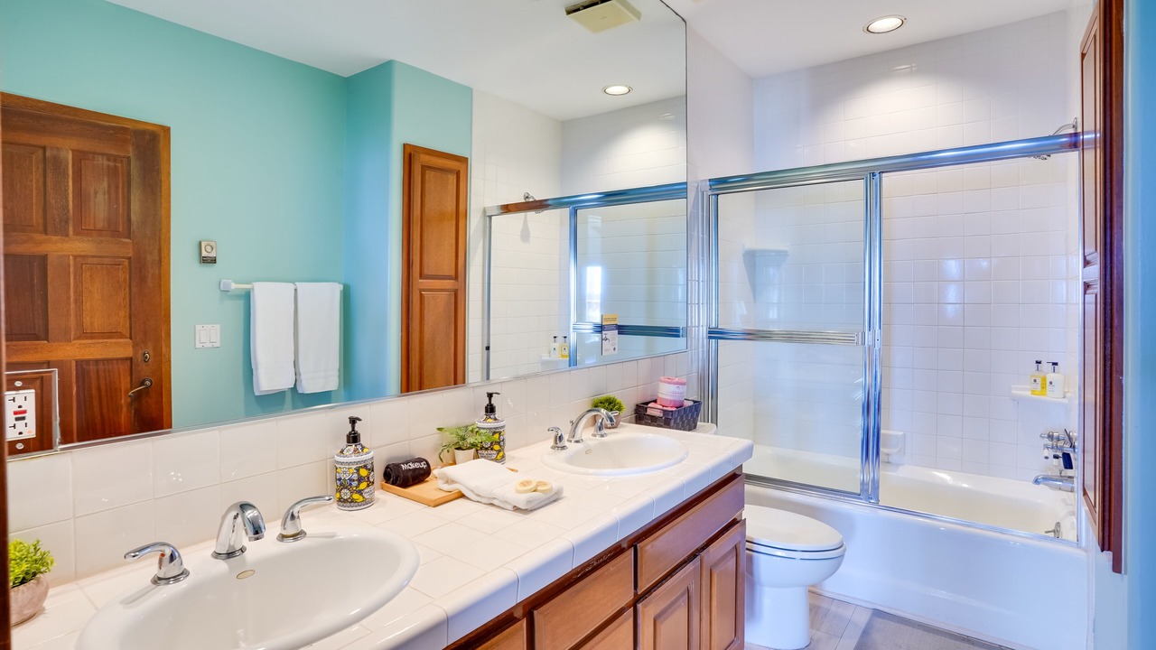Photo of Bathroom in Avalon