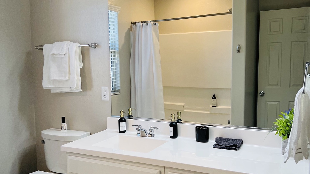 Photo of Bathroom in Sycamore Farms