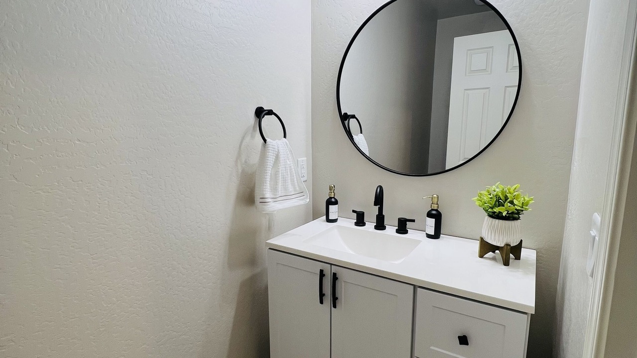 Photo of Bathroom in Sycamore Farms