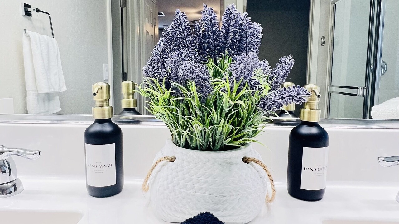 Photo of Bathroom in Sycamore Farms