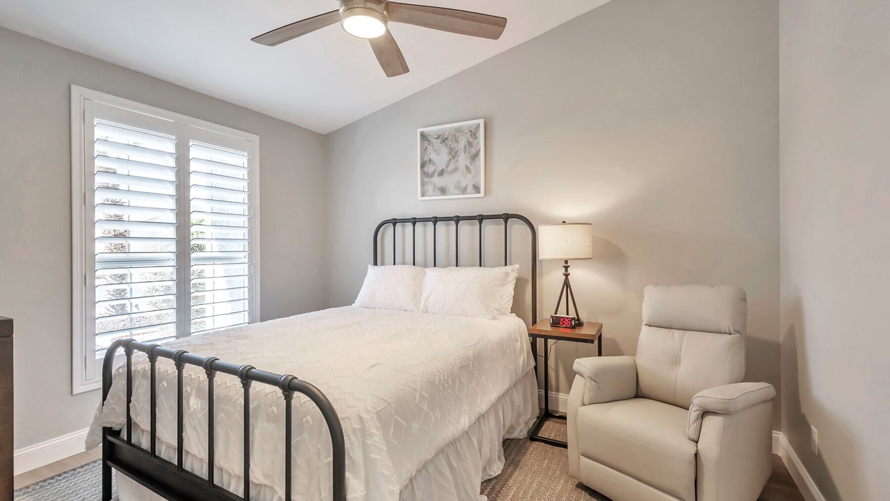 Photo of Bedroom in Palm Valley