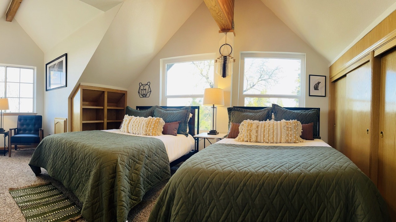 Photo of Bedroom in Dogwood Mountain