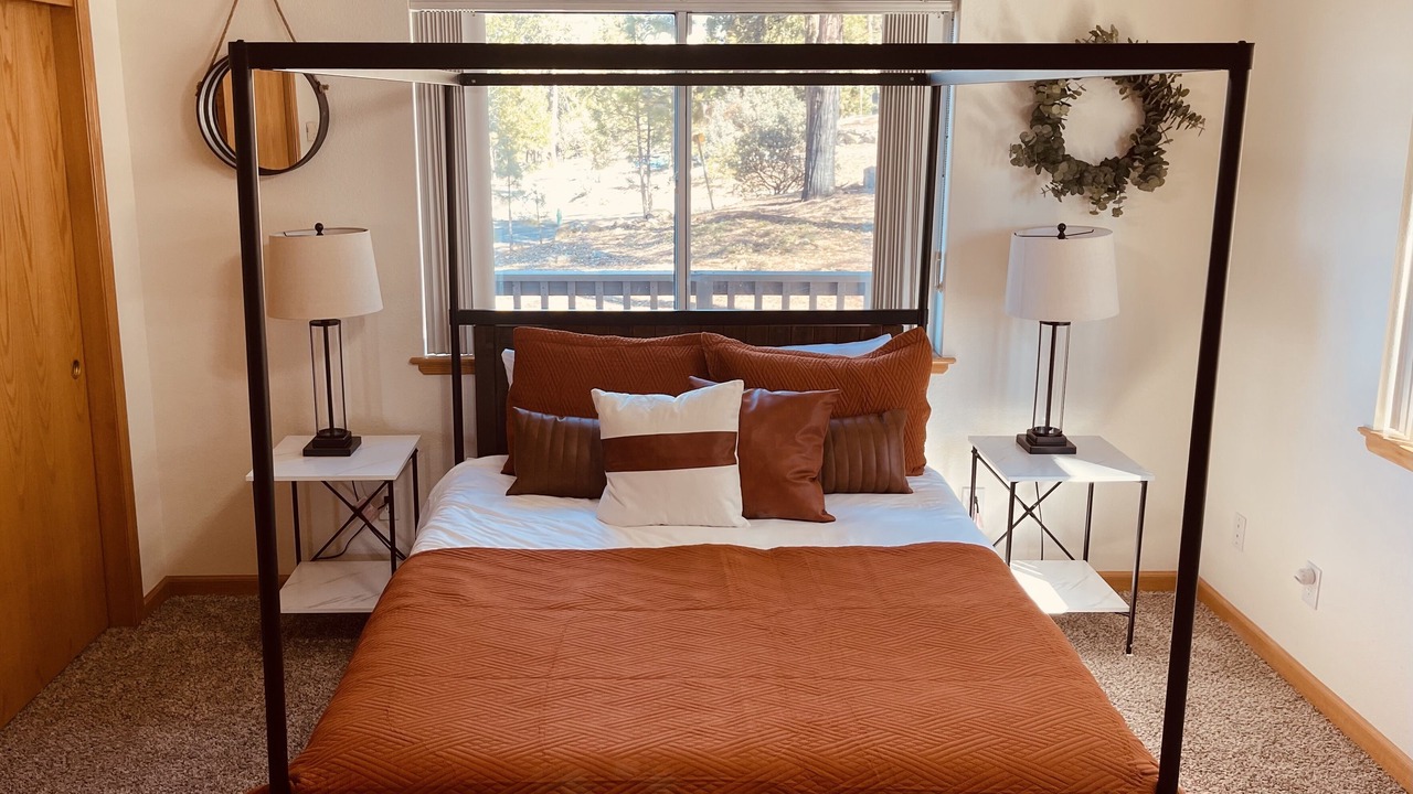 Photo of Bedroom in Dogwood Mountain