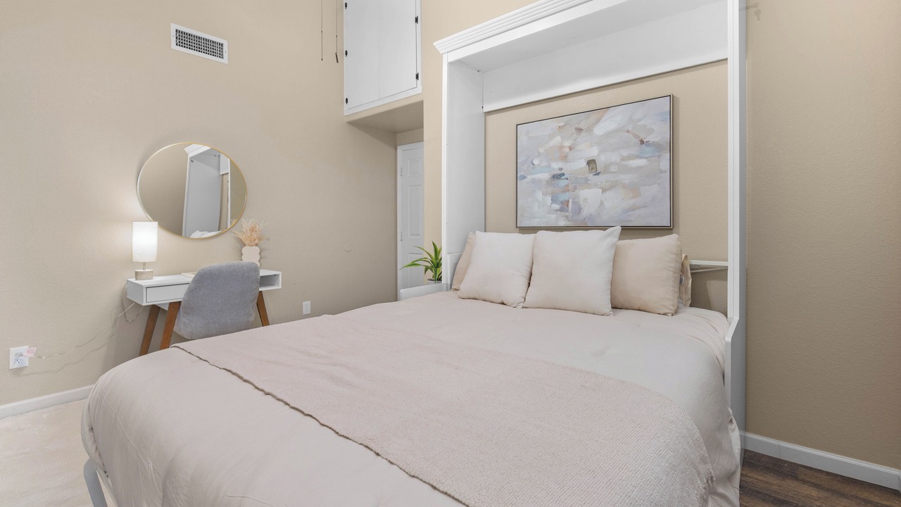 Photo of Bedroom in Foothills