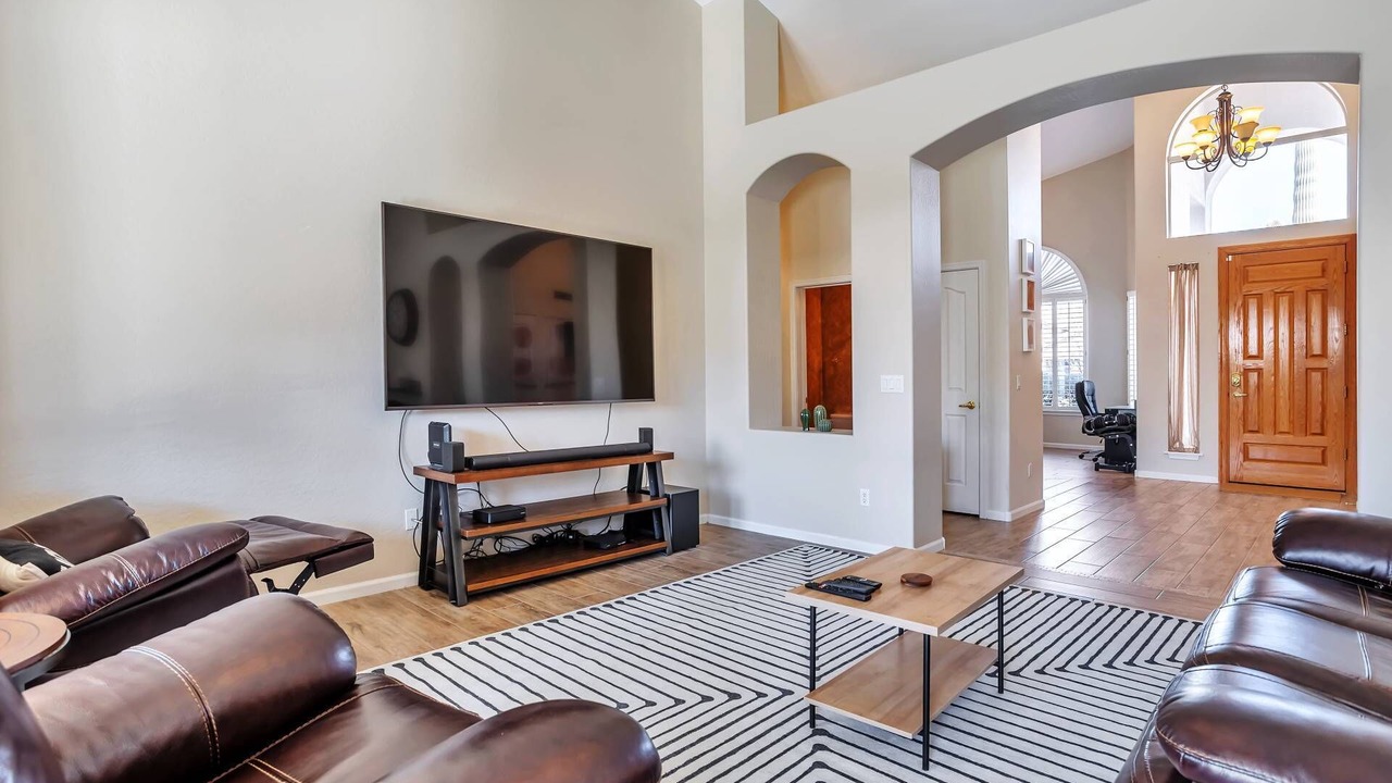 Photo of Bedroom in Palm Valley