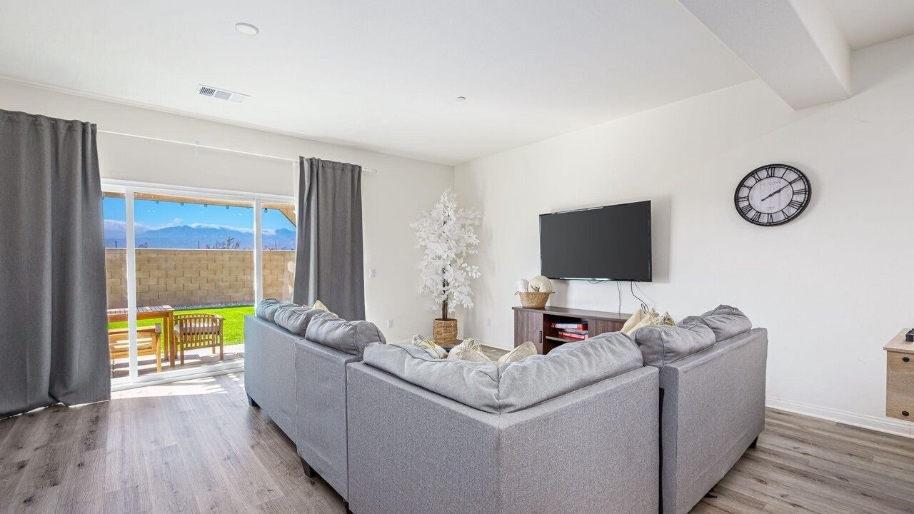 Photo of Livingroom in Desert Hot Springs