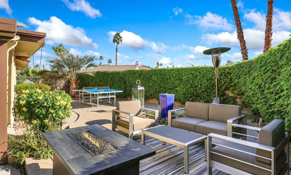 Photo of Patio Balcony in Araby