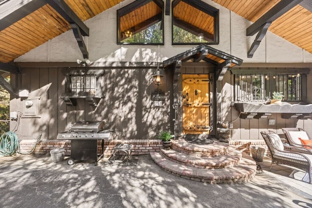 Photo of Patio Balcony in Crestline