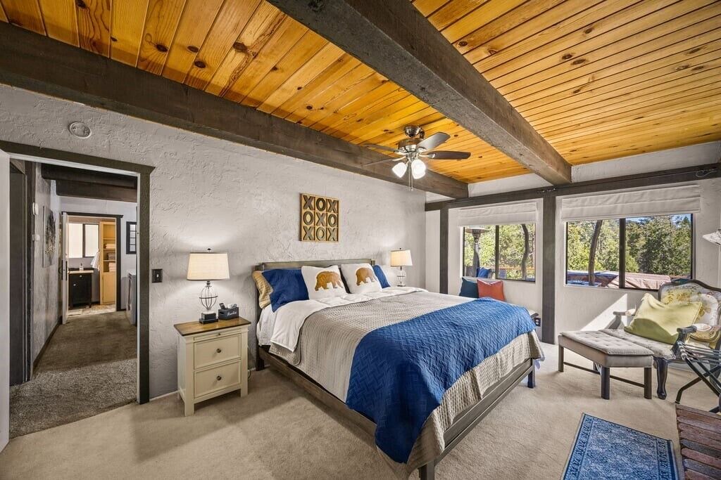 Photo of Bedroom in Crestline