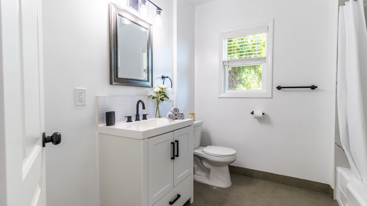 Photo of Bathroom in North Hollywood