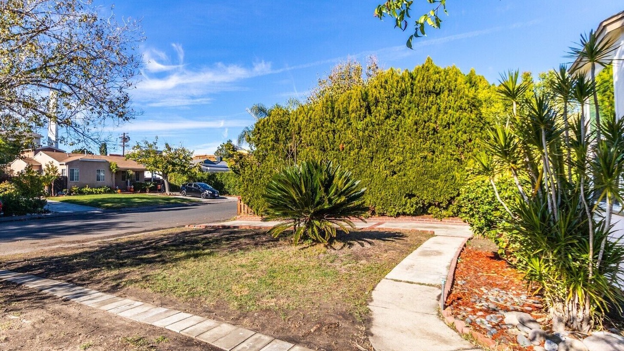 Photo of Outdoor in North Hollywood