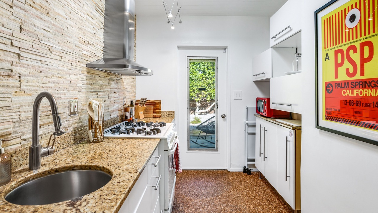 Photo of Kitchen in Racquet Club Estates
