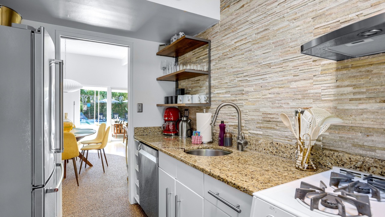 Photo of Kitchen in Racquet Club Estates