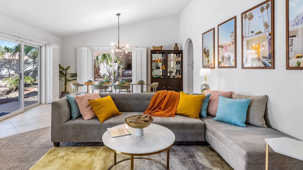 Photo of Livingroom in Bermuda Dunes