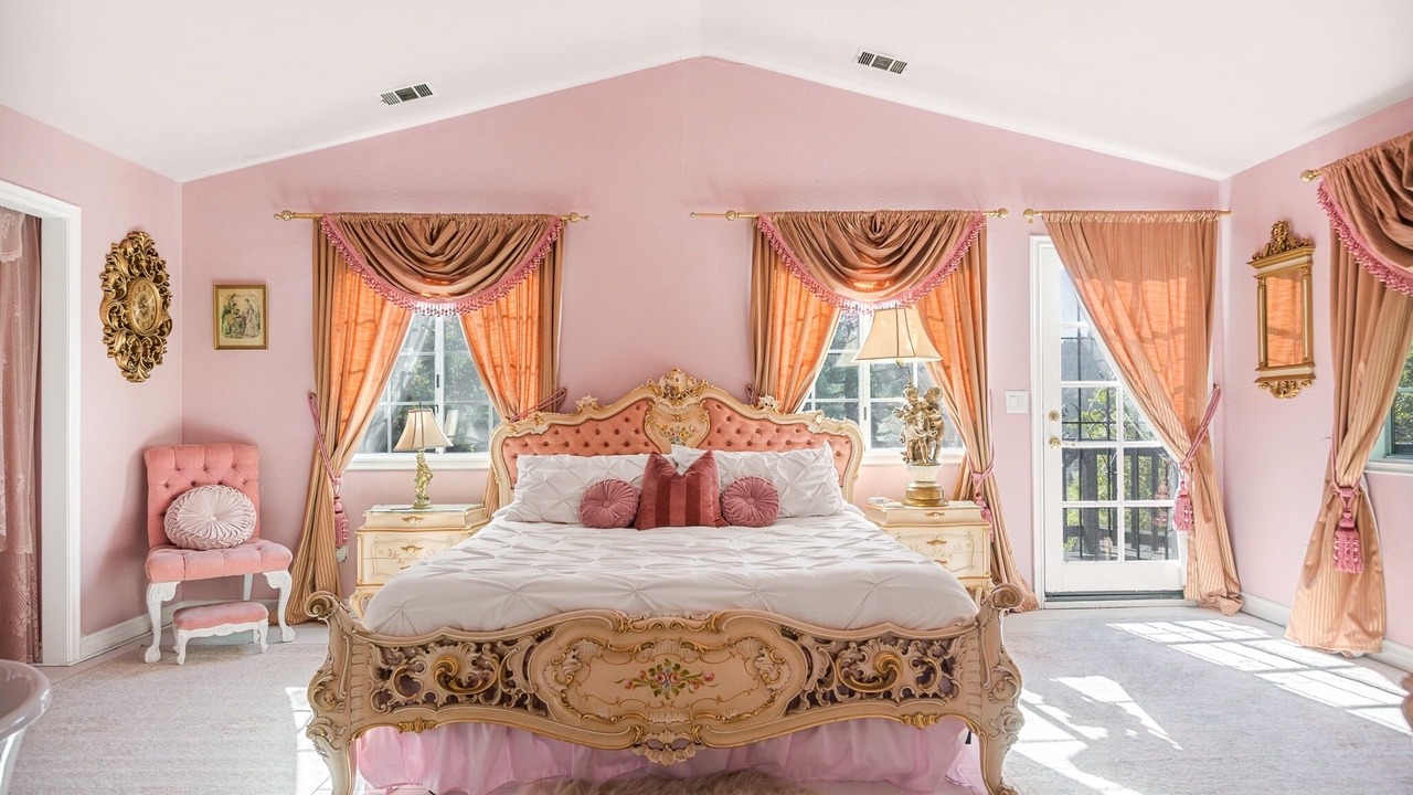 Photo of Bedroom in Crestline
