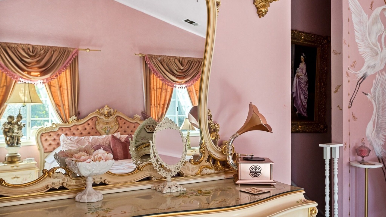 Photo of Bedroom in Crestline