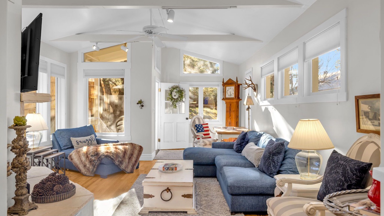 Photo of Livingroom in Prescott