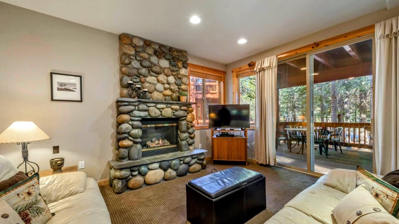 Photo of Livingroom in Truckee