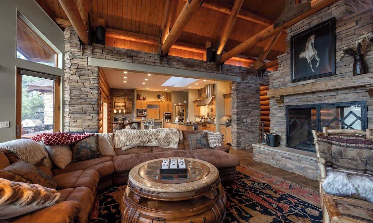Photo of Livingroom in Upper Moonridge