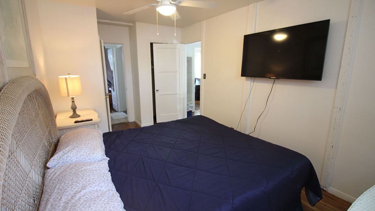 Photo of Bedroom in Mission Beach
