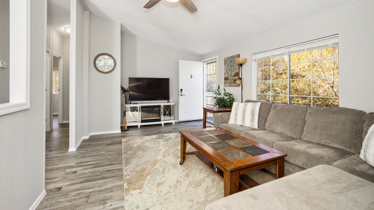 Photo of Livingroom in Diamond Valley