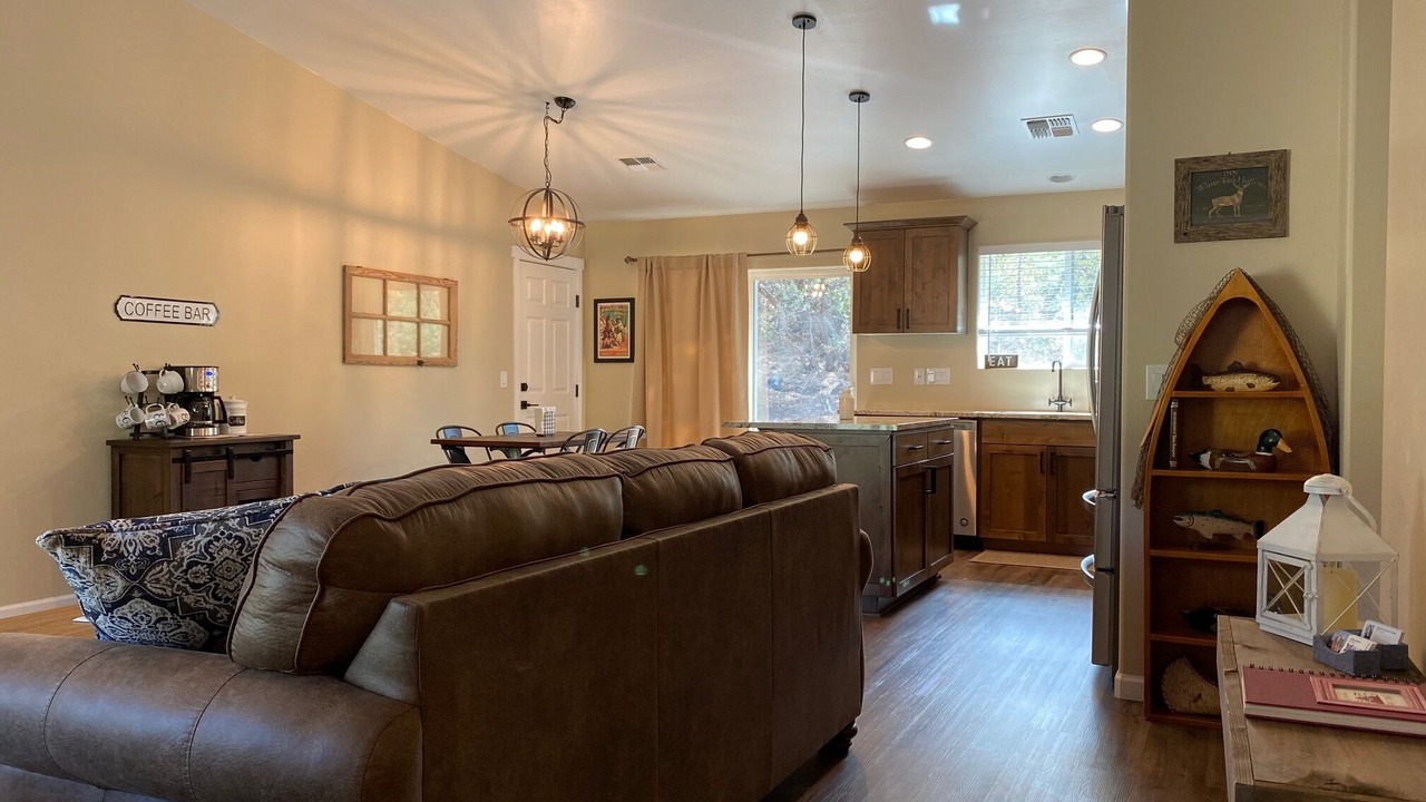 Photo of Livingroom in Oak Knoll Village