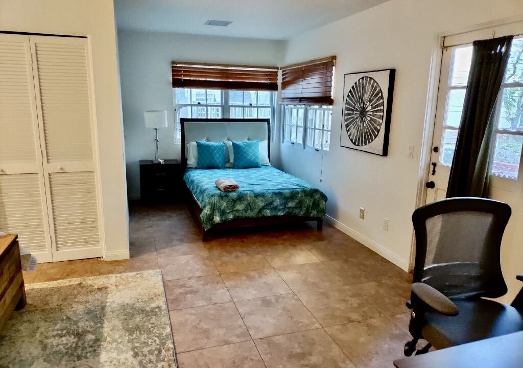 Photo of Bedroom in La Jolla Mesa