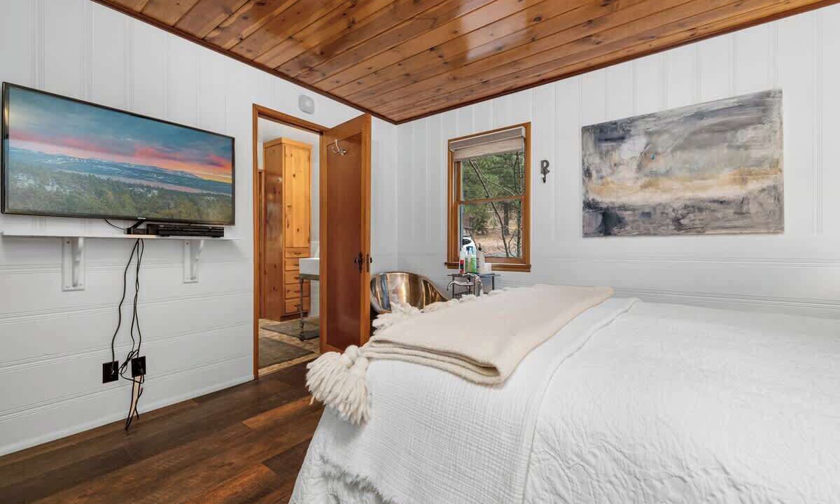 Photo of Bedroom in Boulder Bay
