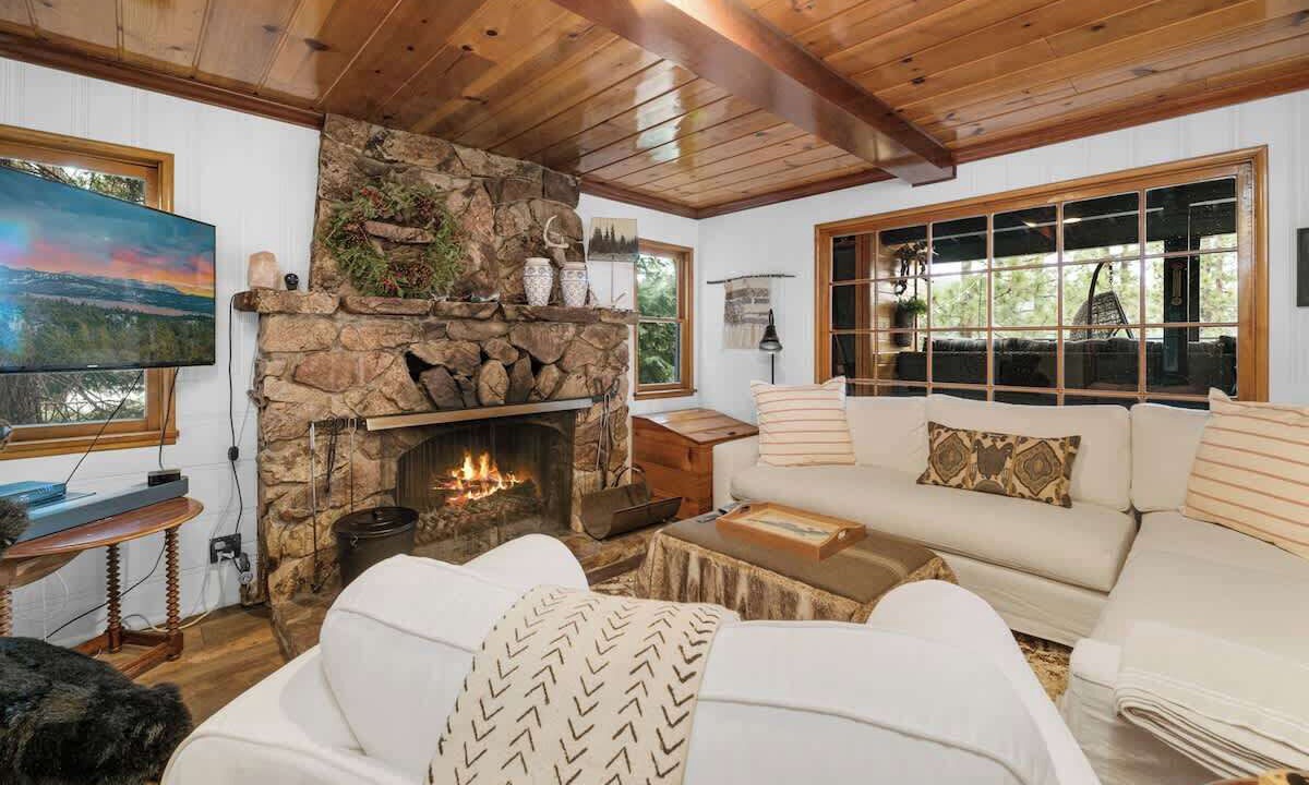 Photo of Livingroom in Boulder Bay