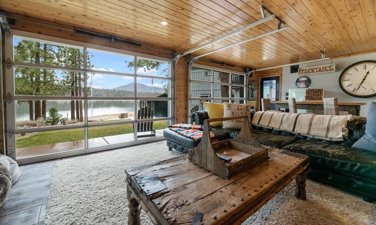 Photo of Livingroom in Boulder Bay