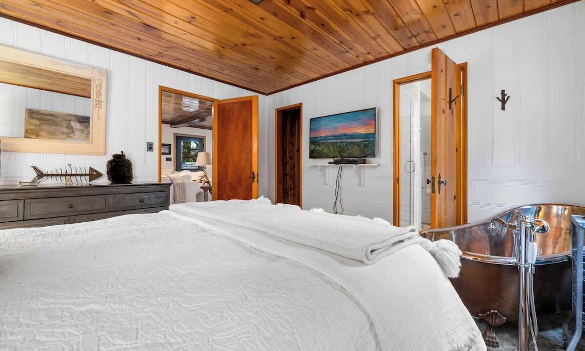 Photo of Bedroom in Boulder Bay