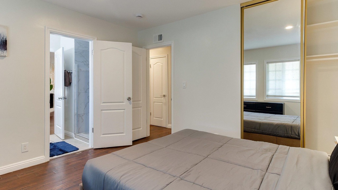 Photo of Bedroom in Woodland Hills