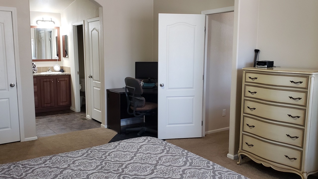Photo of Bedroom in Rimrock