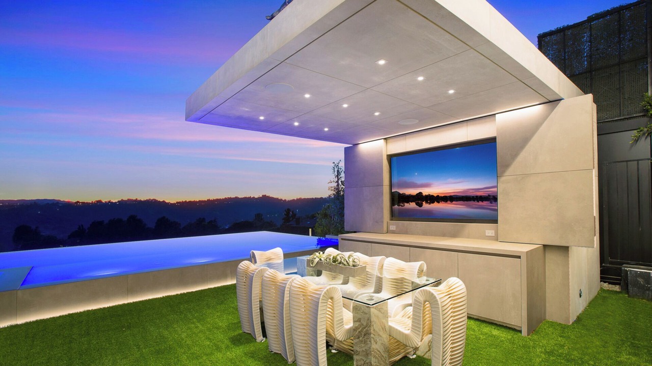Photo of Outdoor in Beverly Hills