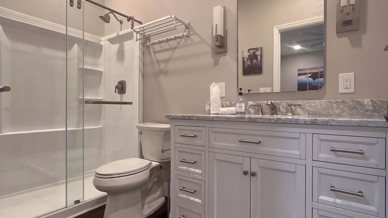Photo of Bathroom in Sunridge Estates