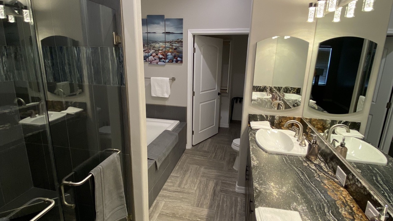 Photo of Bathroom in Sunridge Estates