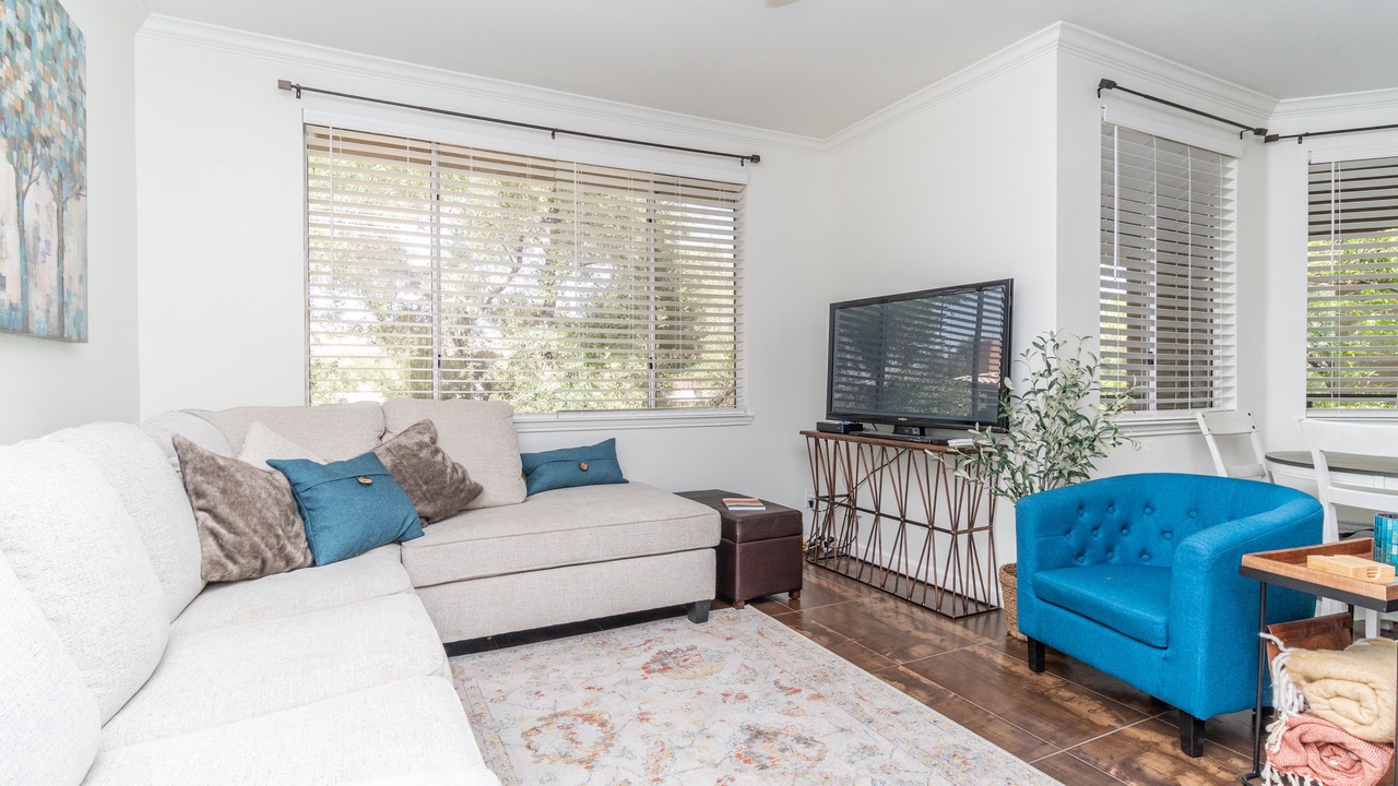 Photo of Livingroom in Paradise Valley Village