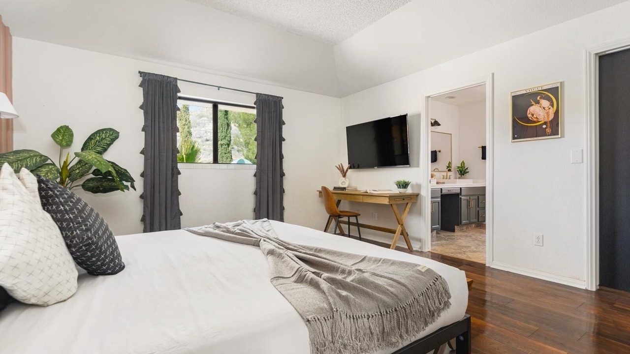 Photo of Bedroom in Yucca Valley