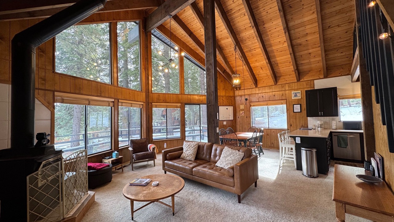 Photo of Livingroom in Truckee