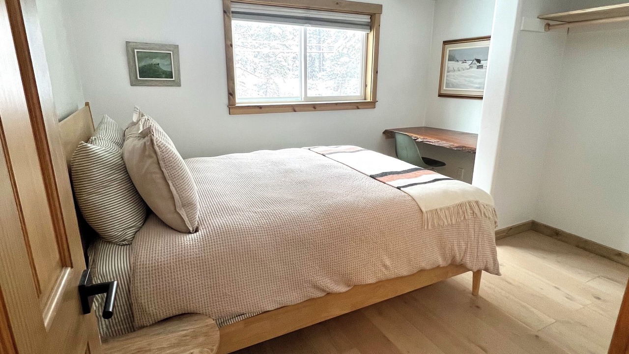 Photo of Bedroom in Angora Highlands