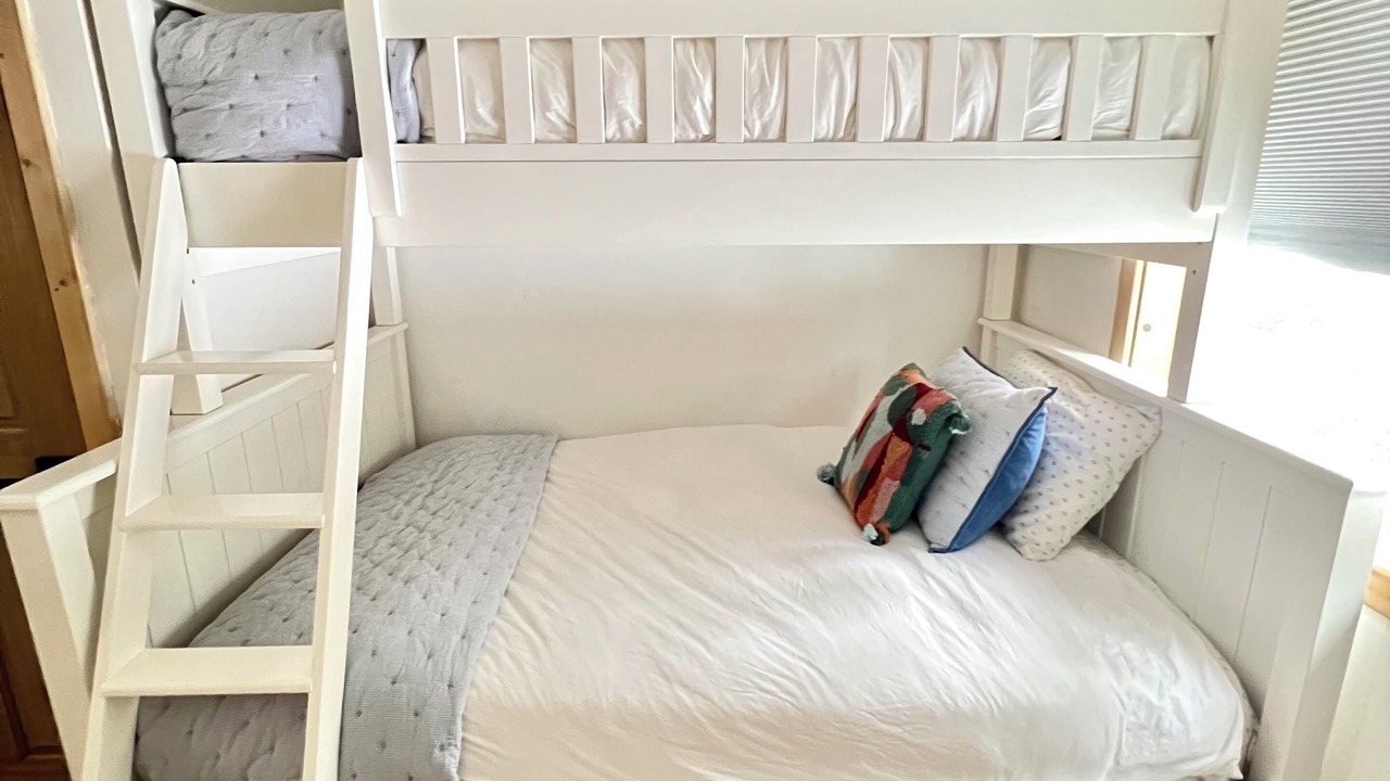 Photo of Bedroom in Angora Highlands