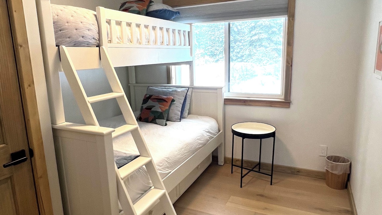 Photo of Bedroom in Angora Highlands