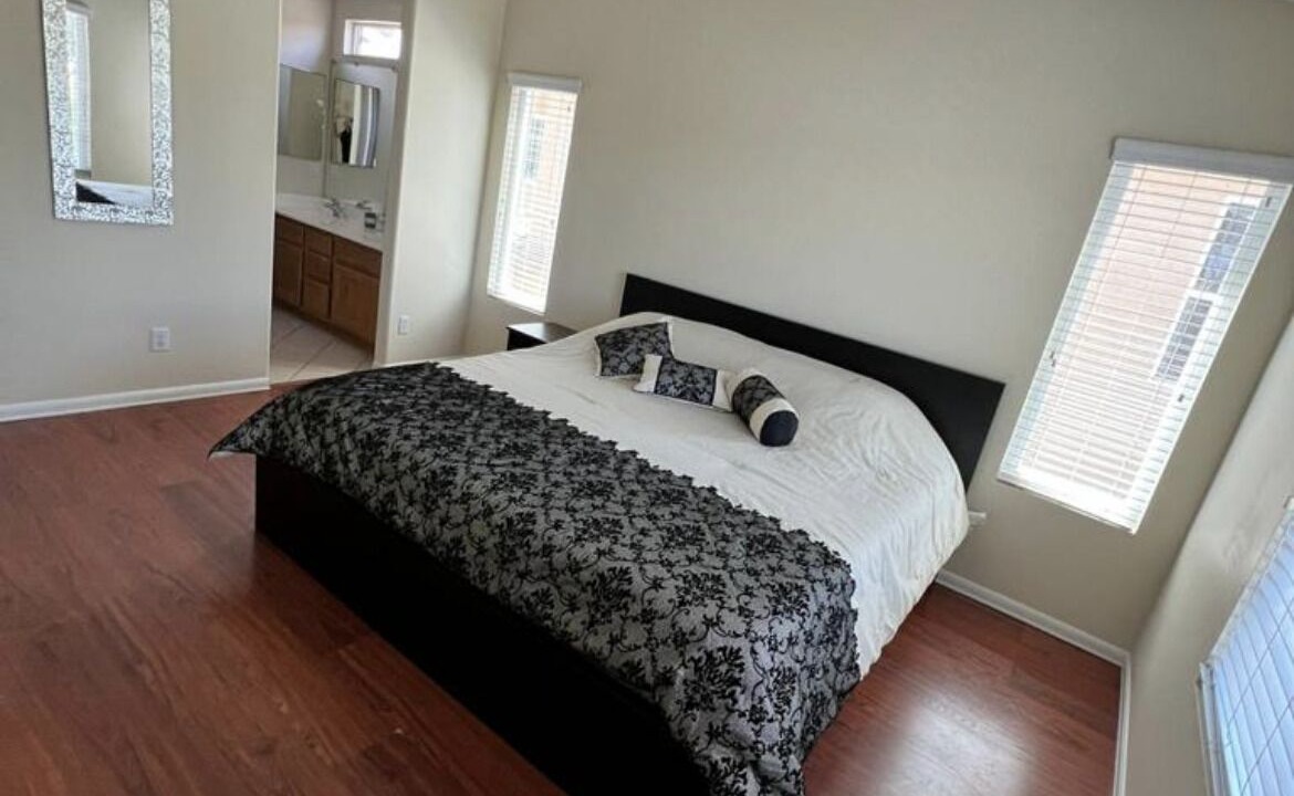 Photo of Bedroom in Murrieta Hot Springs