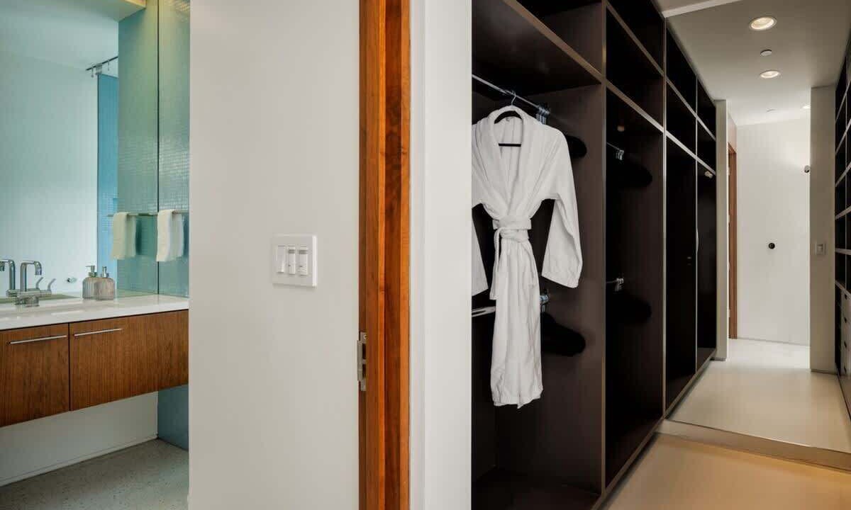 Photo of Bathroom in Trousdale Estates